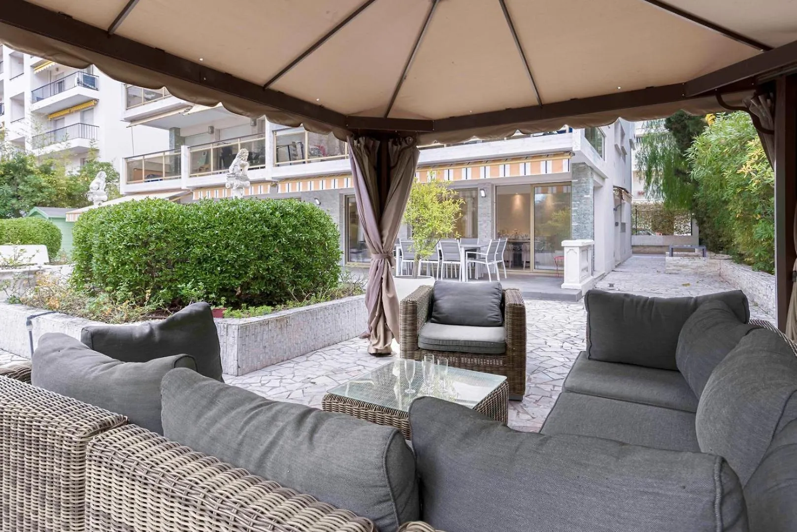 דירות קאן Jardin D'Azur - Terrace, Calm & Croisette